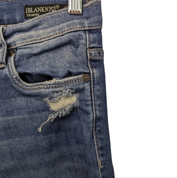 Blank NYC Distressed Straight Leg Jeans Women’s Size 26 Dark Wash Mid Rise - Picture 5 of 9